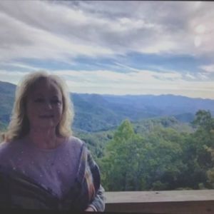 Meet your Posher, Renee